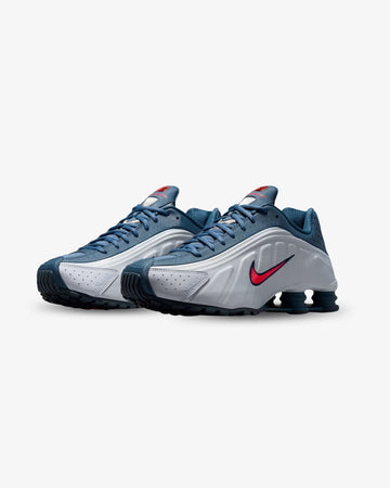 Nike Shox R4