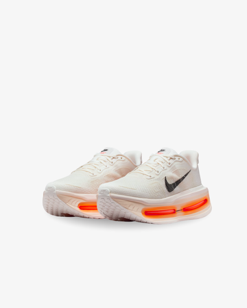 NIKE  Vomero Premium