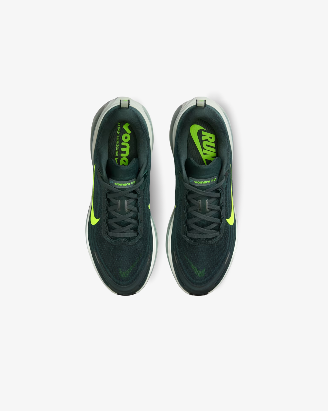 NIKE Vomero Plus
