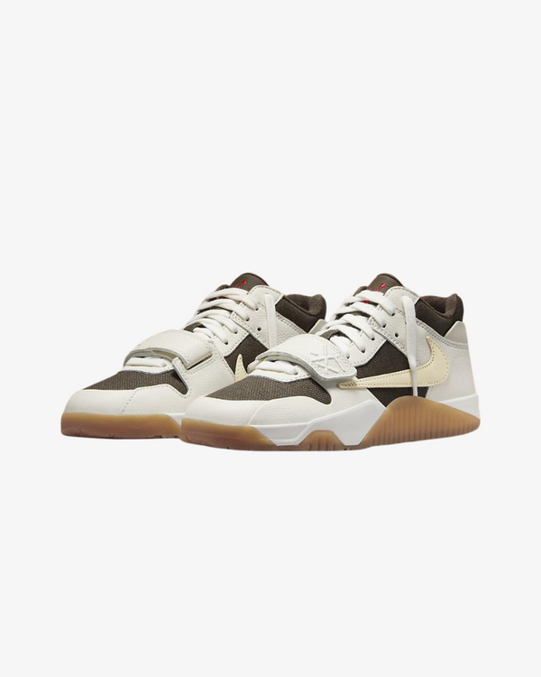 Nike Jordan Jumpman Jack TR Travis Scott en marrón claro verdoso