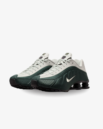NIKE Shox R4