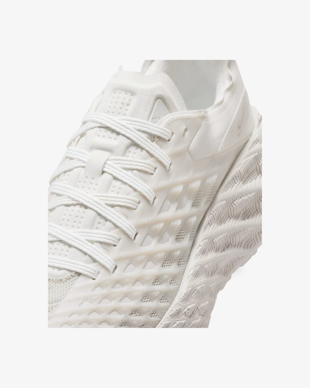 Nike Ava Edge