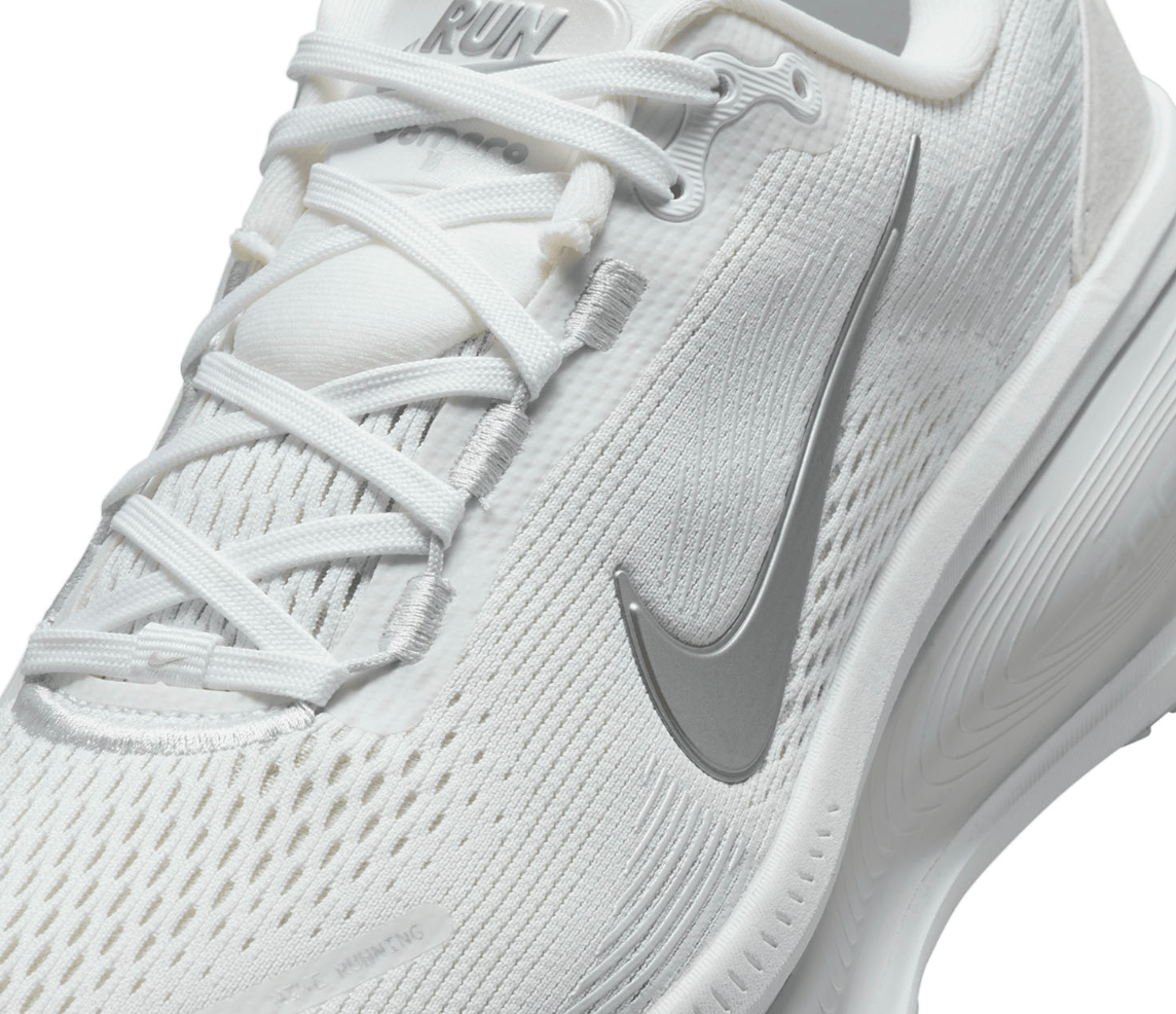 Vomero 18 White Photon Dust
