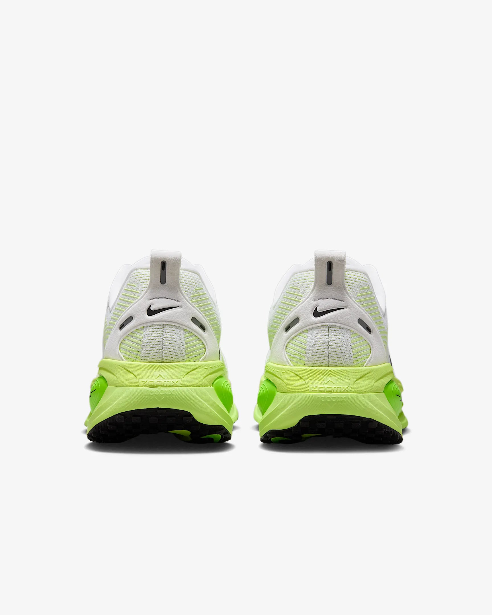 Tenis Nike Vomero 18