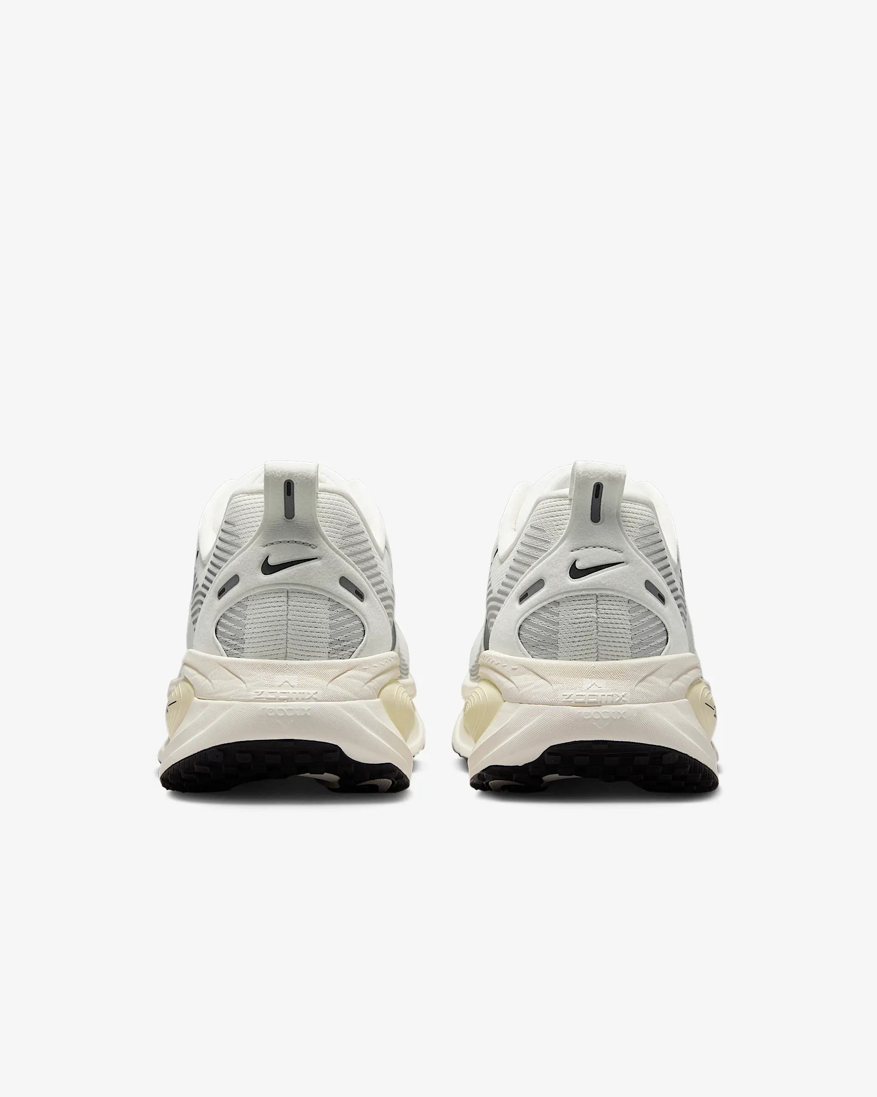 Tenis Nike Vomero 18