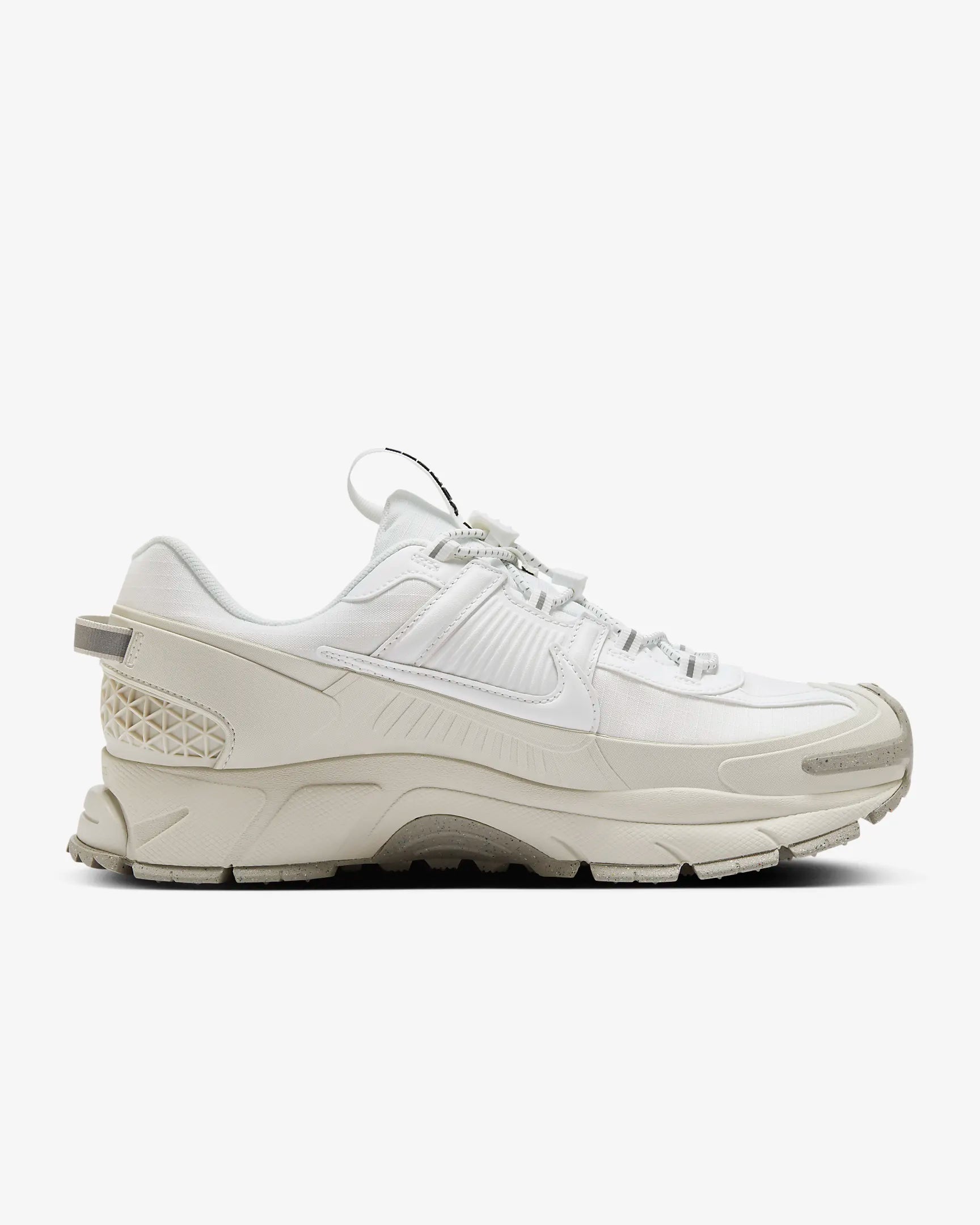 Tenis Nike Zoom Vomero 5 Roam