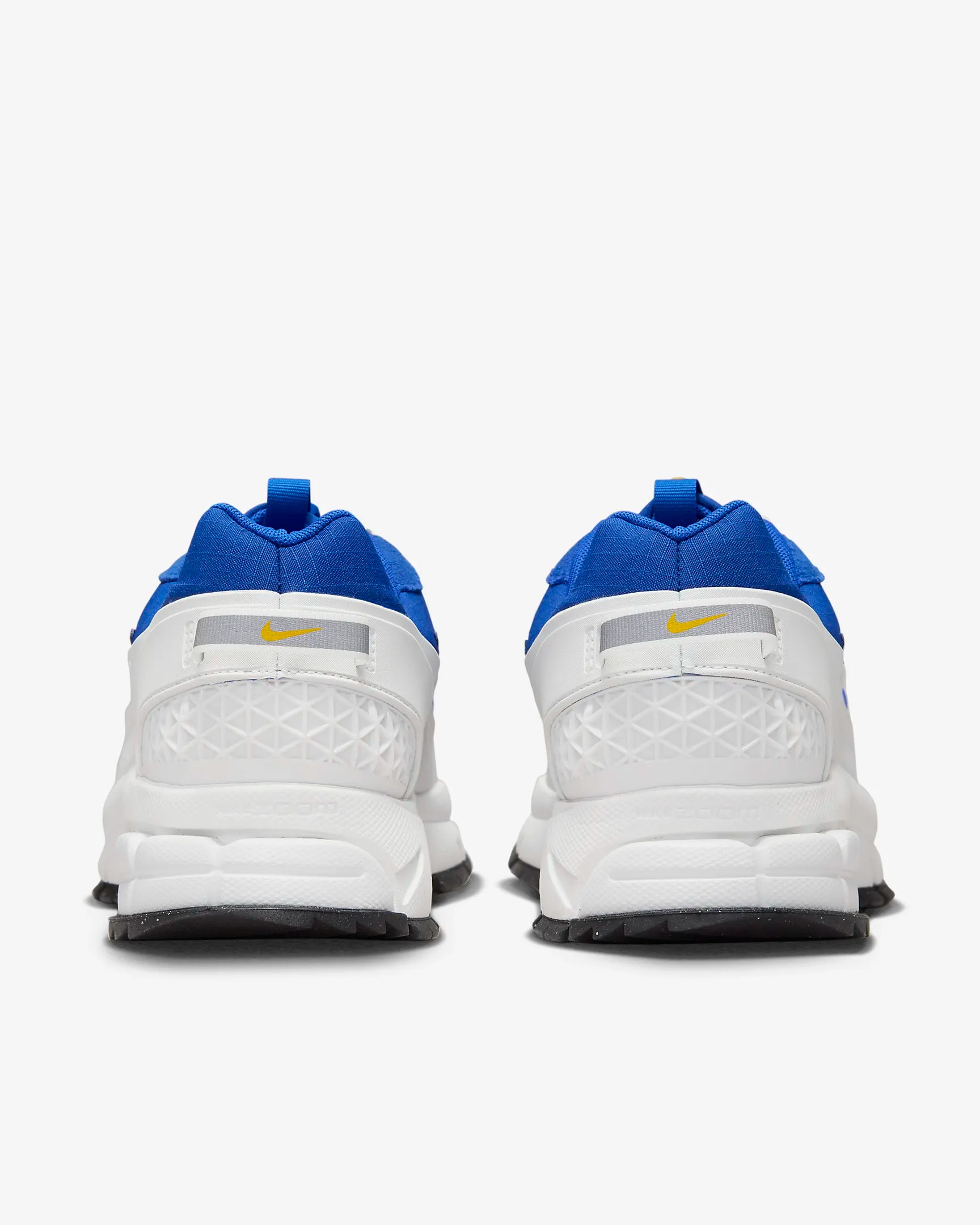Tenis Nike Zoom Vomero 5 Roam