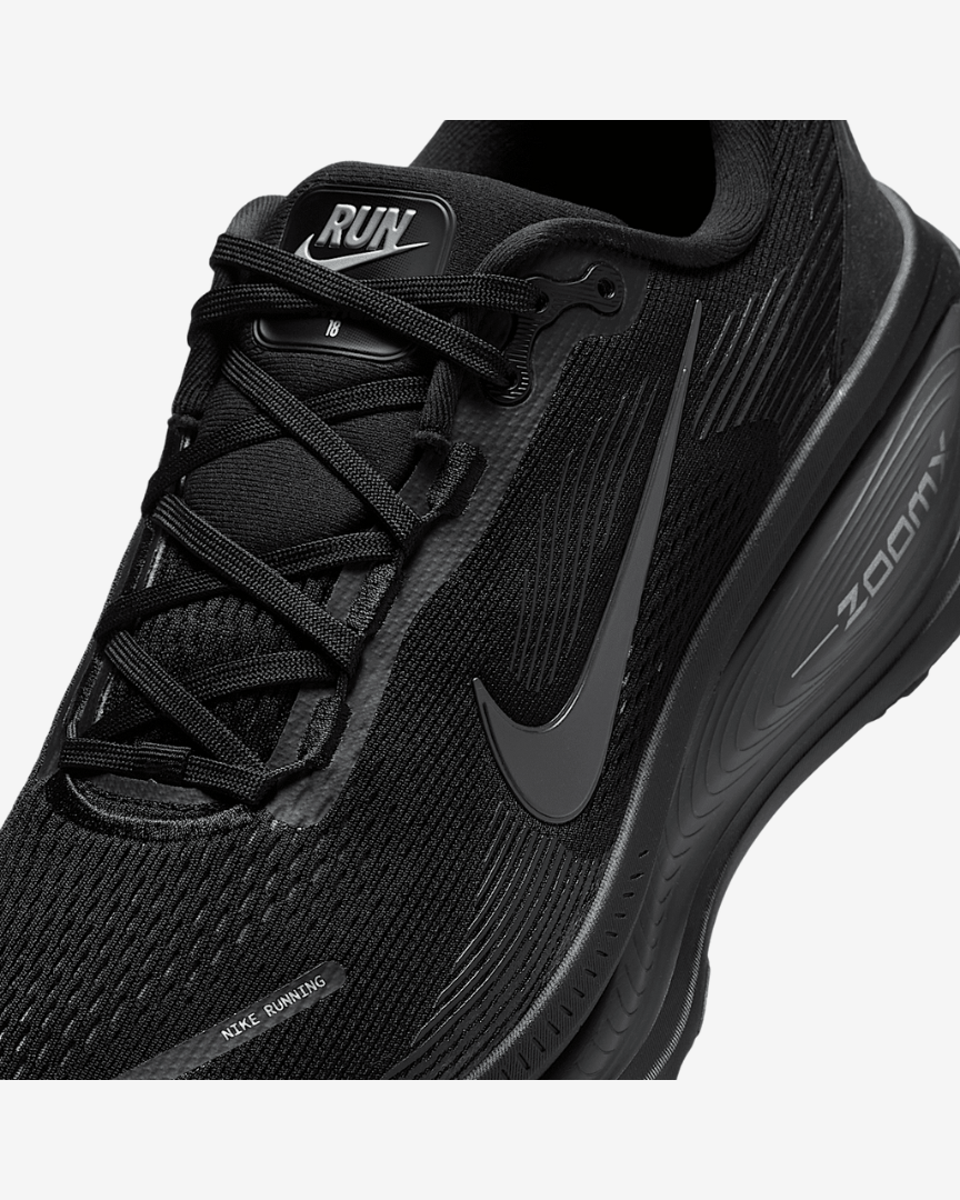 Vomero 18 Triple Black
