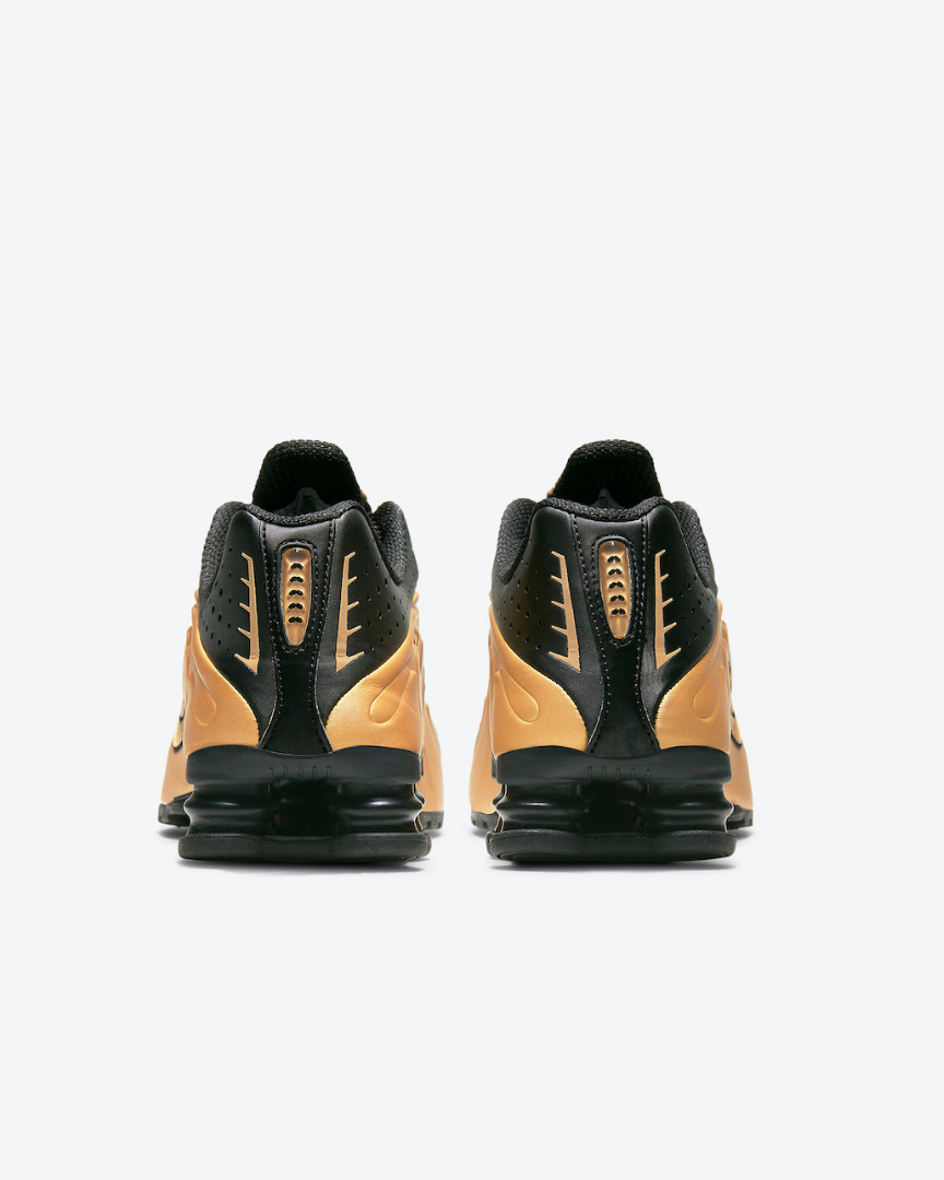 Tenis Nike Shox R 4 Metallic Gold