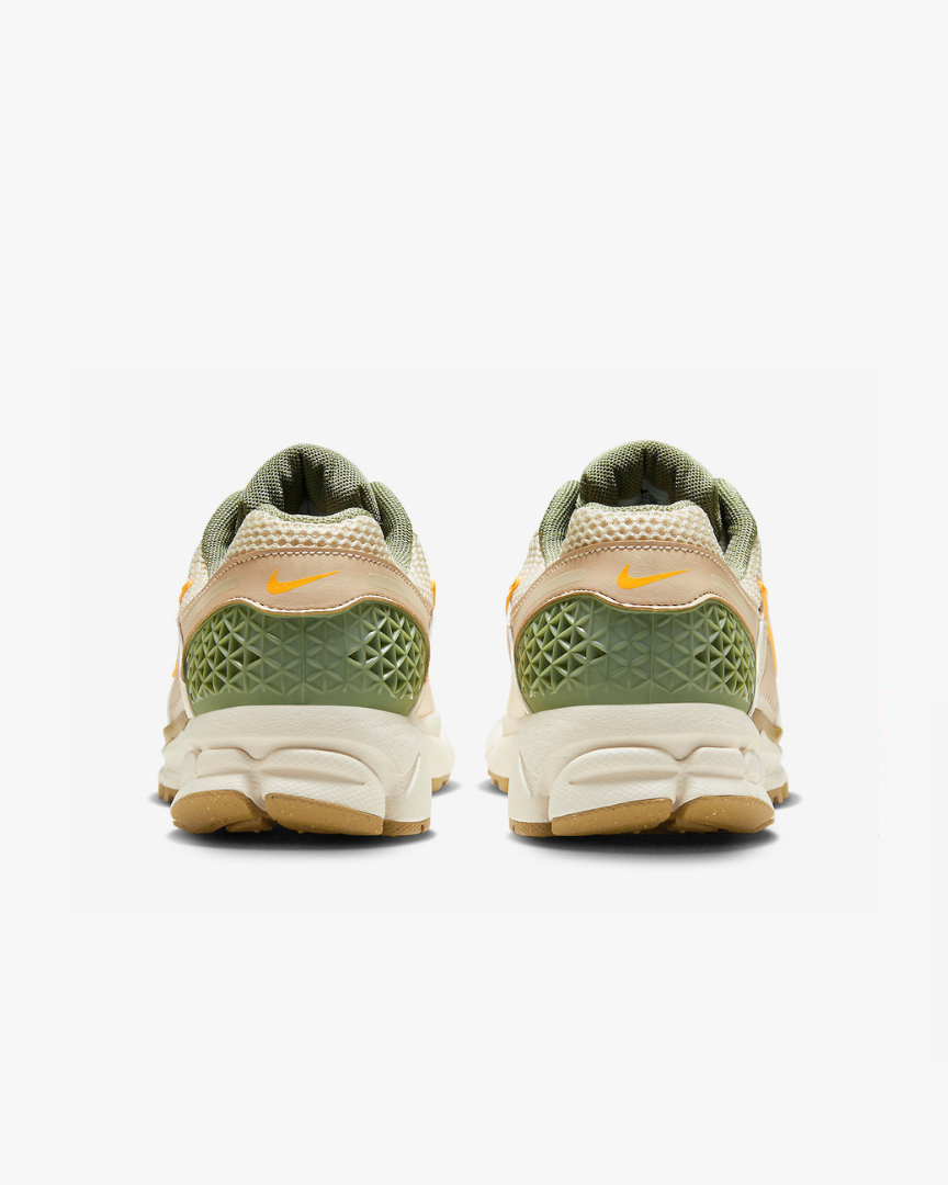Tenis Nike Air Zoom Vomero 5