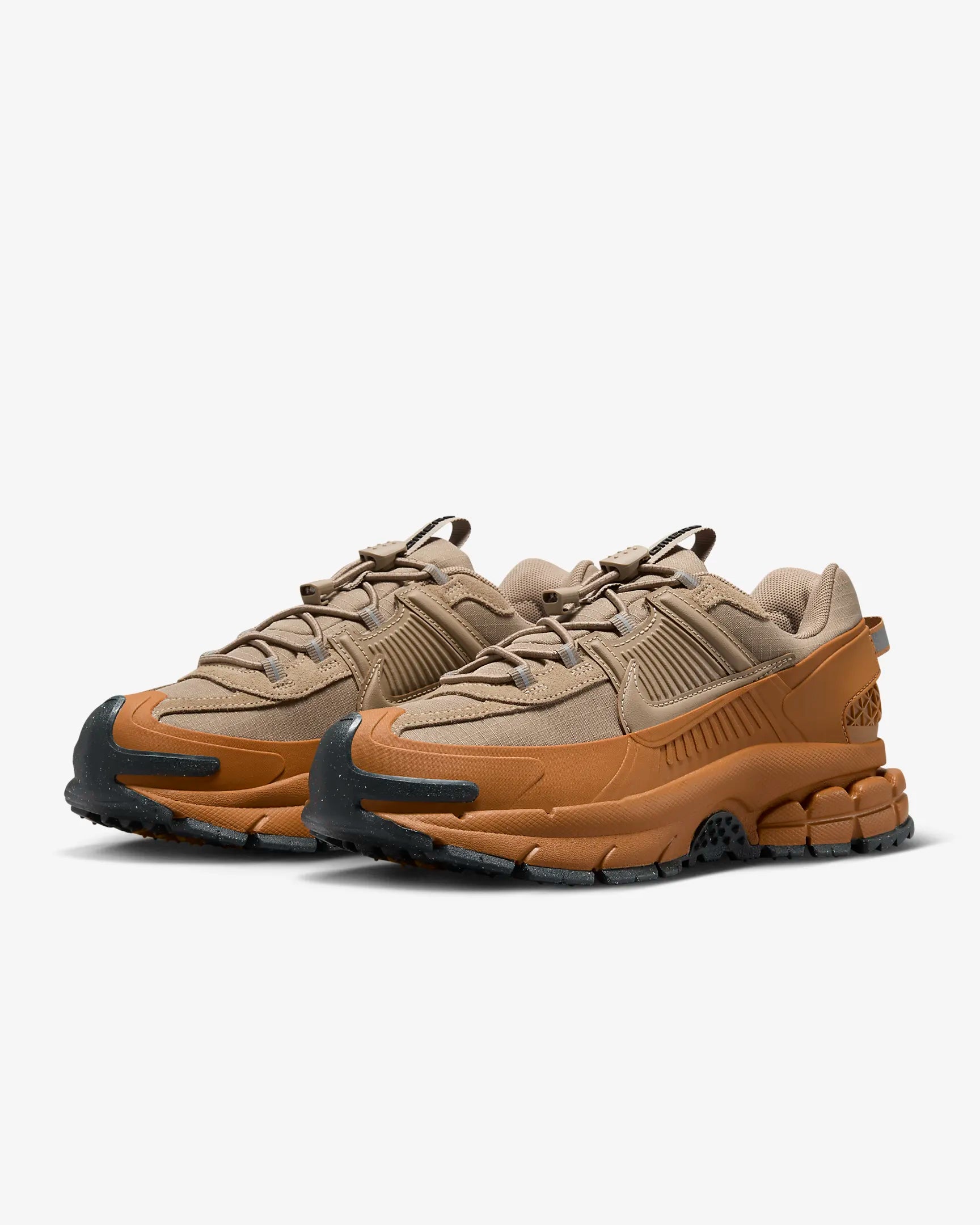 Tenis Nike Zoom Vomero 5 Roam