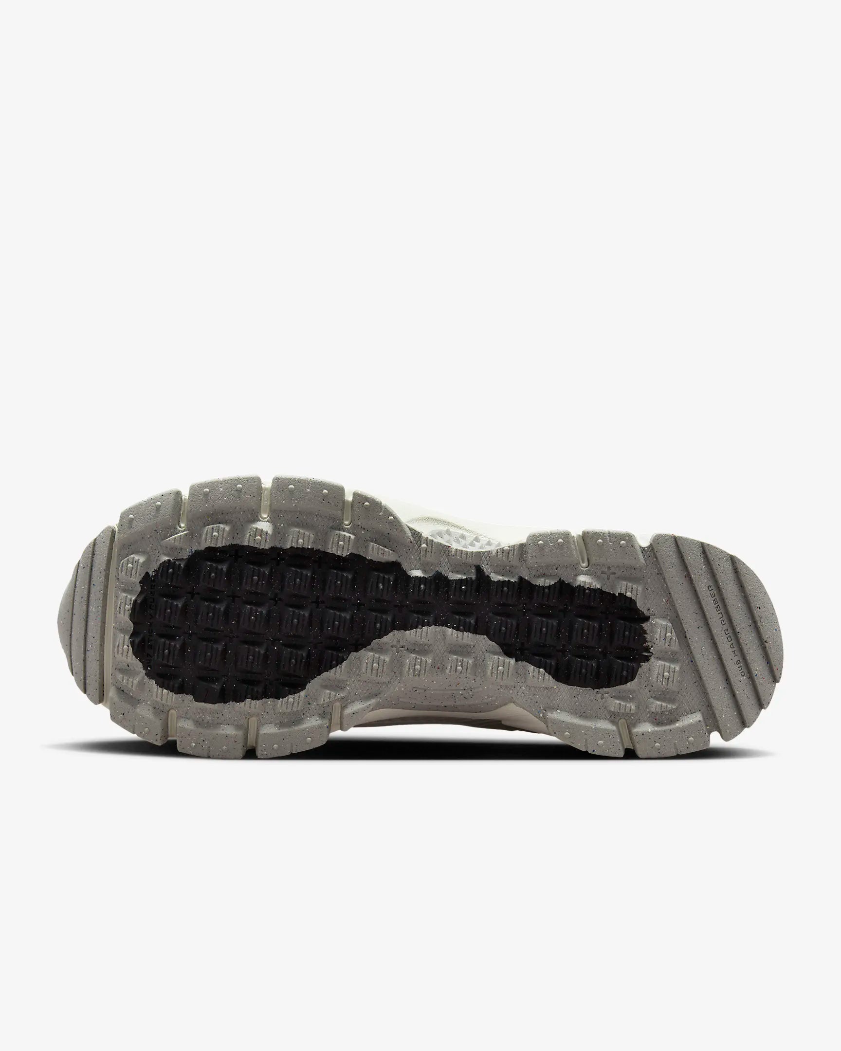 Tenis Nike Zoom Vomero Roam