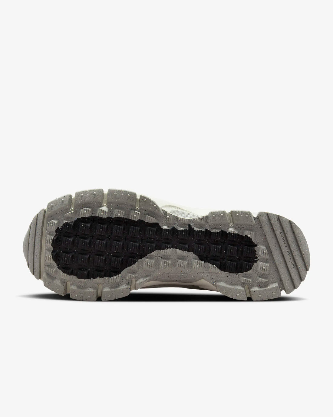 Tenis Nike Zoom Vomero 5 Roam