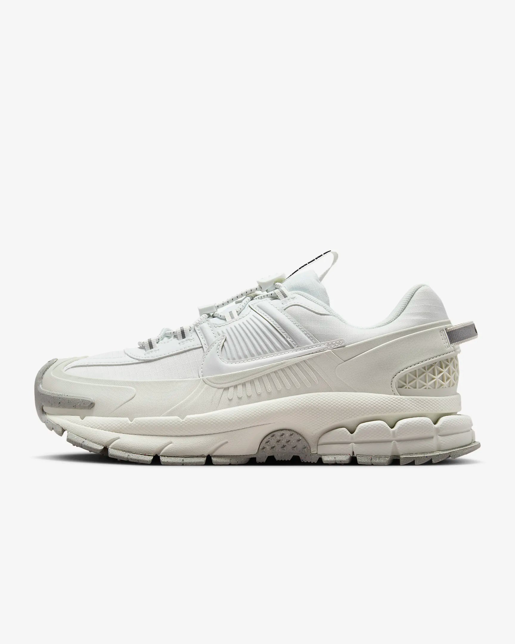 Tenis Nike Zoom Vomero 5 Roam