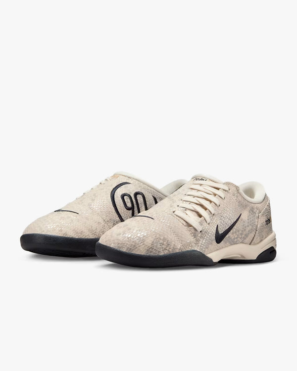 Nike  Total 90 3 SP